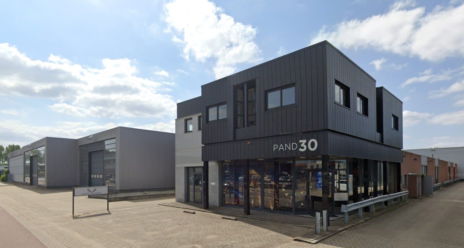 Showroom en magazijn van Heijting Holland aan de Handelstraat in Huissen